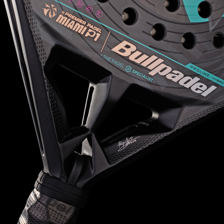 RACKET BULLPADEL HACK HYBRID 04 25 MIAMI